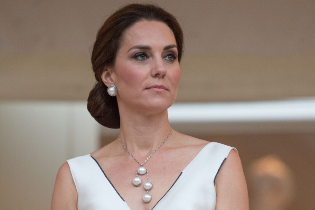 Kate Middleton has surprising encounter with fans and her attitude shocks everyone