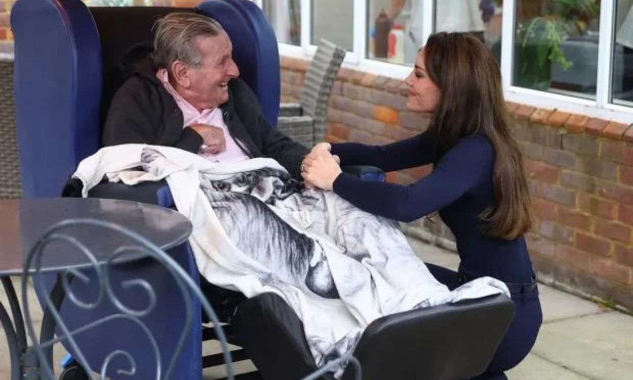 Kate Middleton named as the new Lady Diana and UK public approves of it Kate Middleton named as the new Lady Diana and UK public approves of it