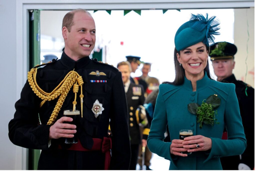 Kate Middleton poses with her children in new portrait without Prince William