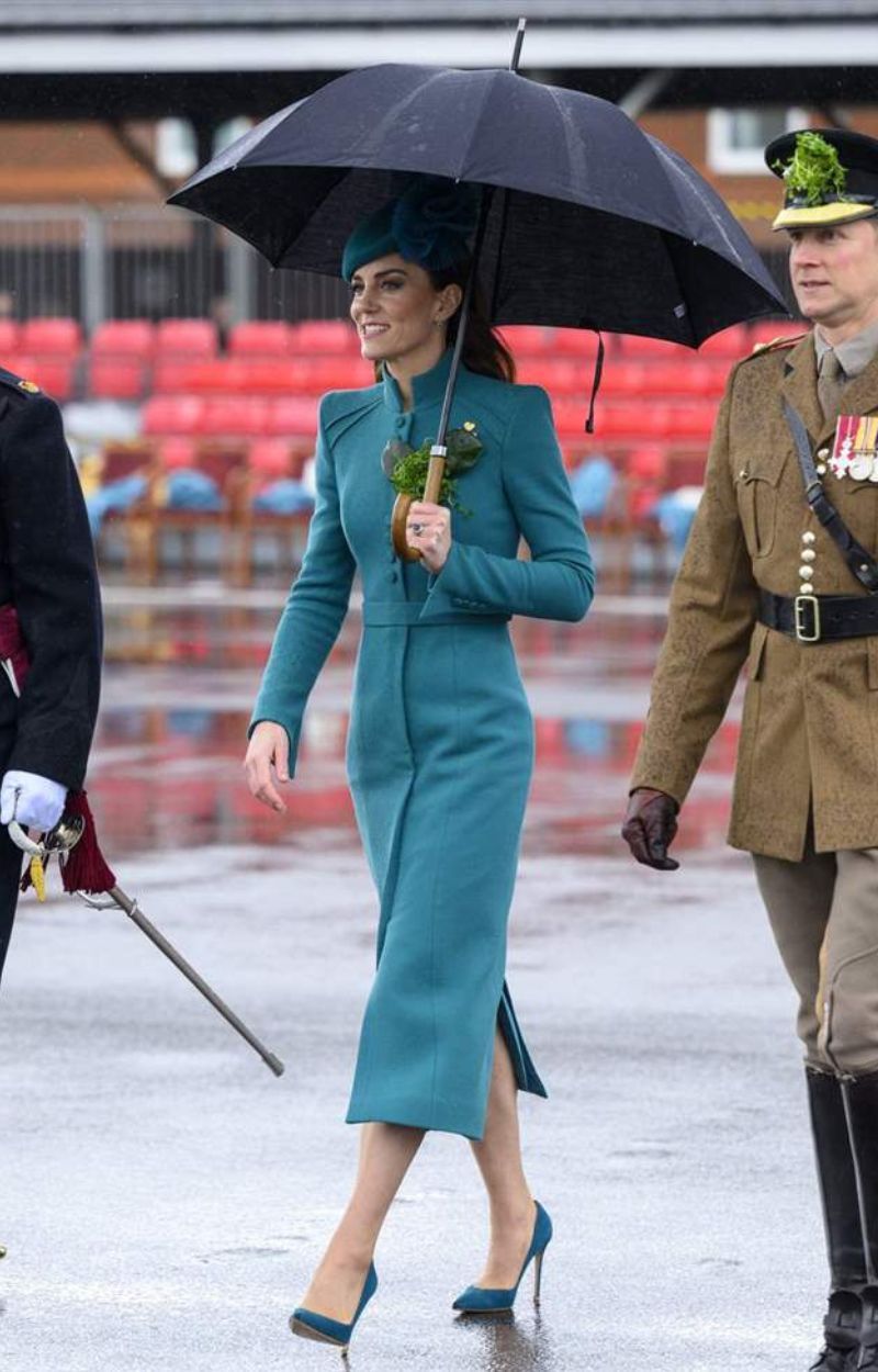 Kate Middleton was caught in the rain causing commotion with her presence