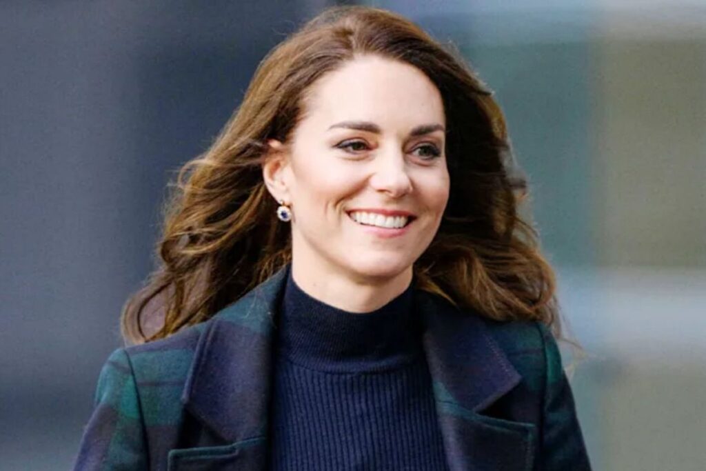 This is Kate Middleton's role as a single woman, away from the royal family and being an ordinary woman