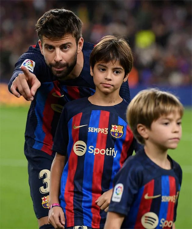 Gerard Piqué's farewell with his sons Sasha and Milan before moving in with Shakira