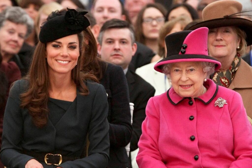 Kate Middleton posted an unpublished photo of Queen Elizabeth II with her grandchildren