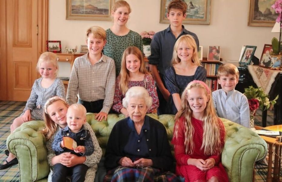 Kate Middleton posted an unpublished photo of Queen Elizabeth II with her grandchildren