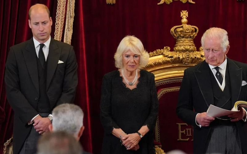 Prince William and Camilla Parker are fighting over the control of Buckingham Palace