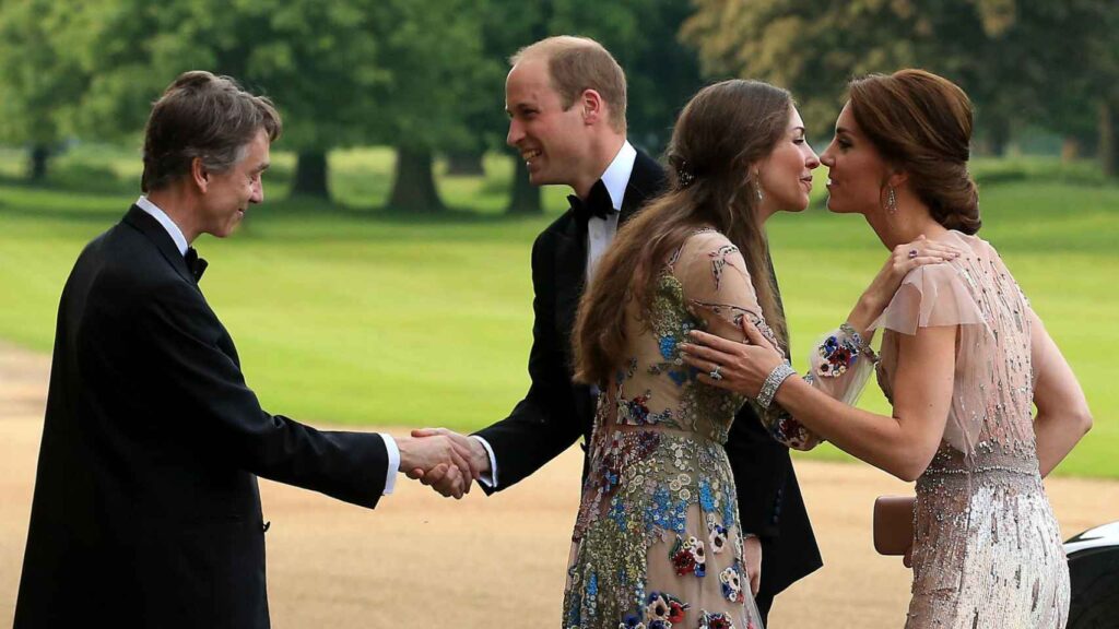 Prince William has finally decided between Kate Middleton and his alleged mistress