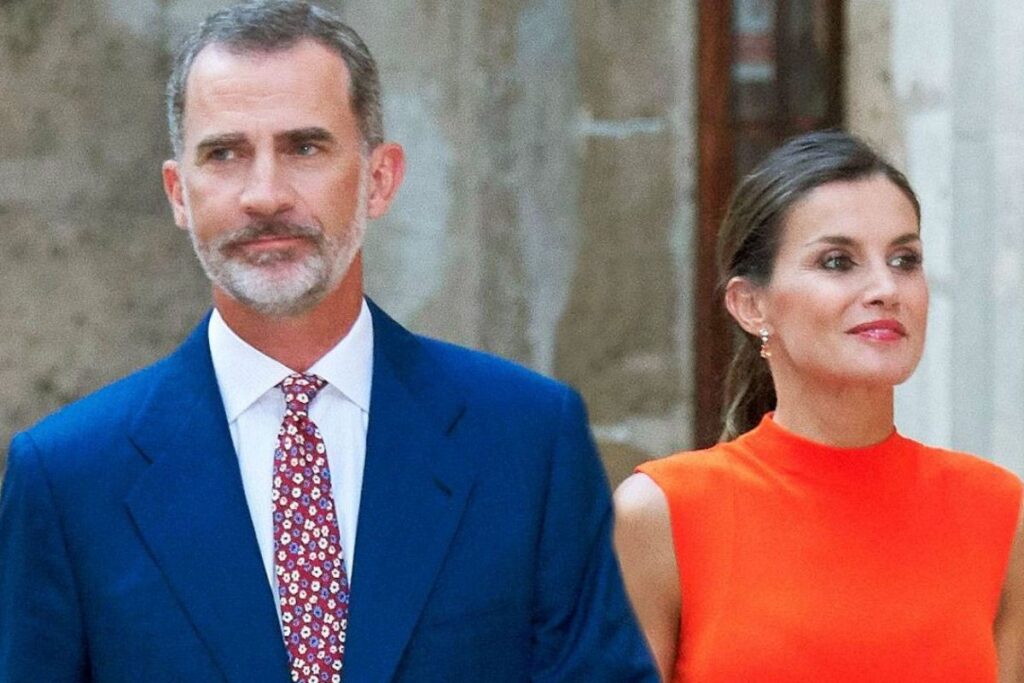 Queen Letizia makes a fool of King Felipe VI with this unusual gesture