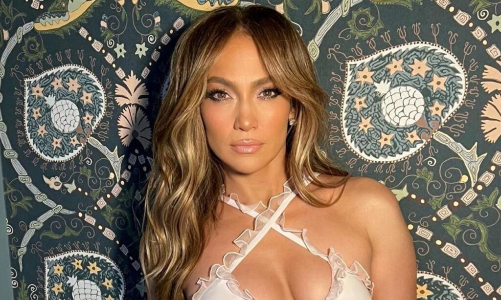 The shocking workout of Jennifer Lopez to achieve her spectacular physique at 53 years old