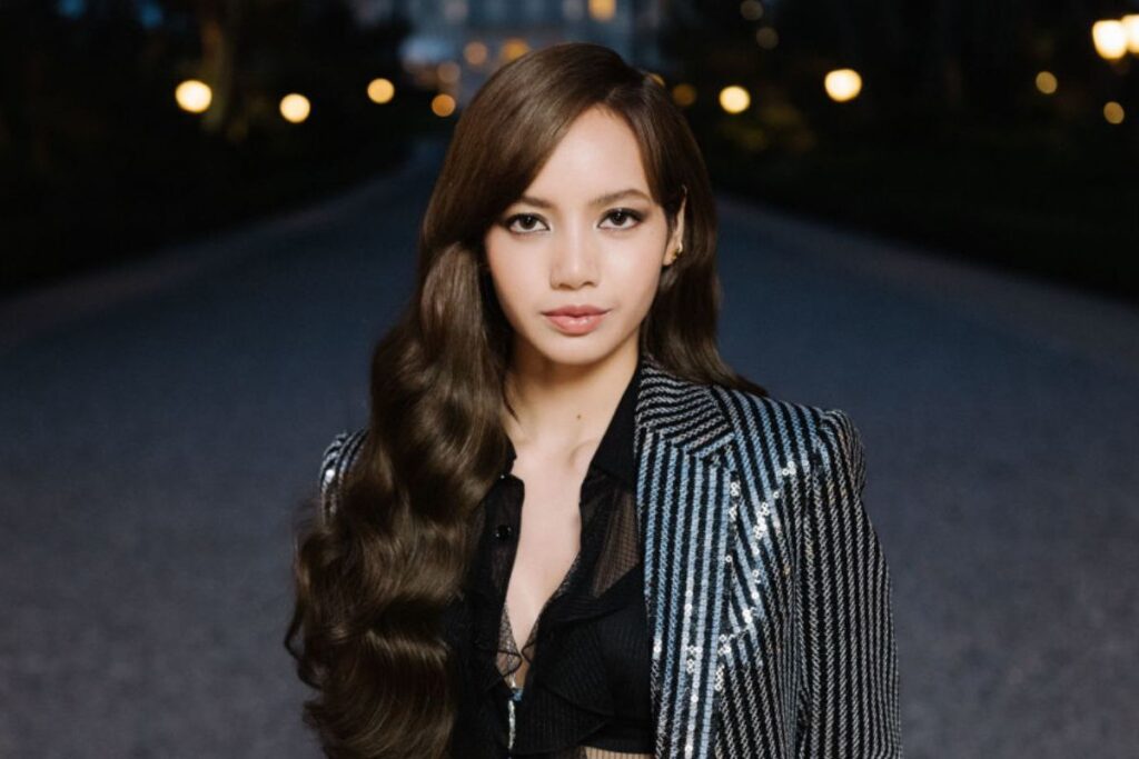 BLACKPINK: Fans believe that Lisa knew about the relationship of Jennie and BTS' V