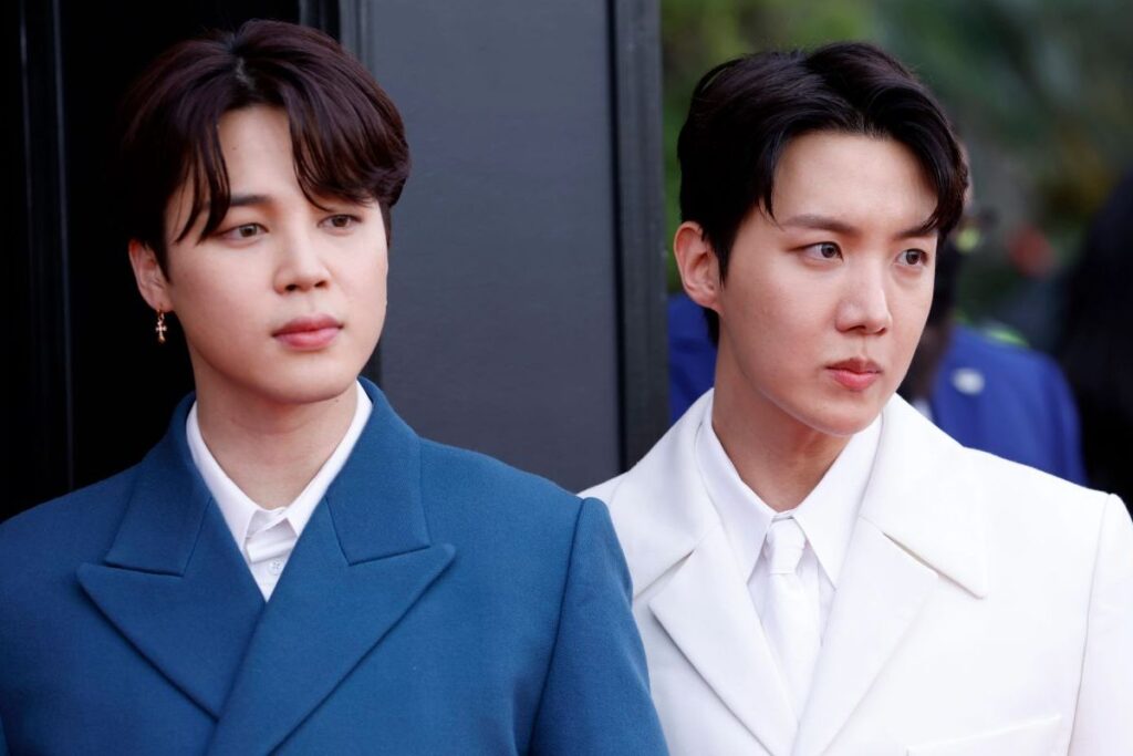 BTS: Jimin drives everyone soft by doing a sexy dance with J-Hope and being embarrassed