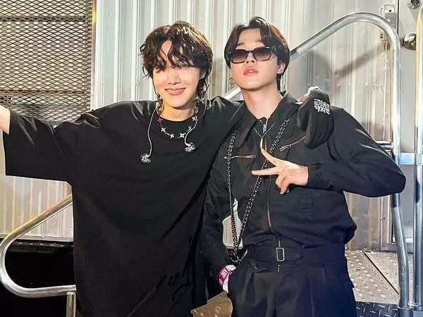 BTS: Jimin drives everyone soft by doing a sexy dance with J-Hope and being embarrassed