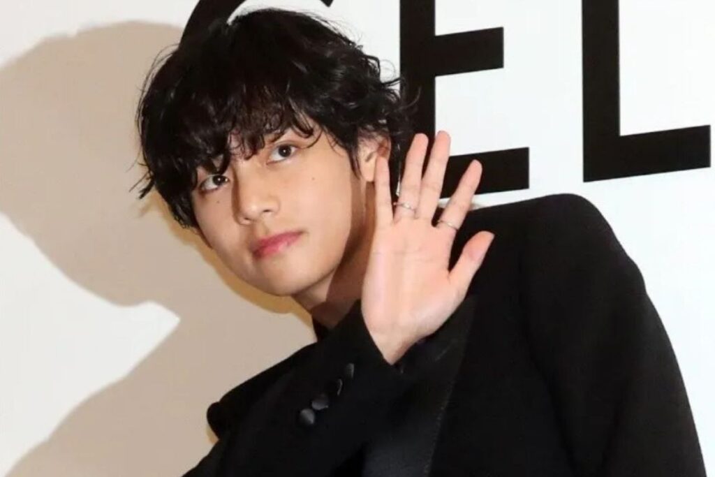 BTS' Taehyung appears with a punch to the face and worries his fans