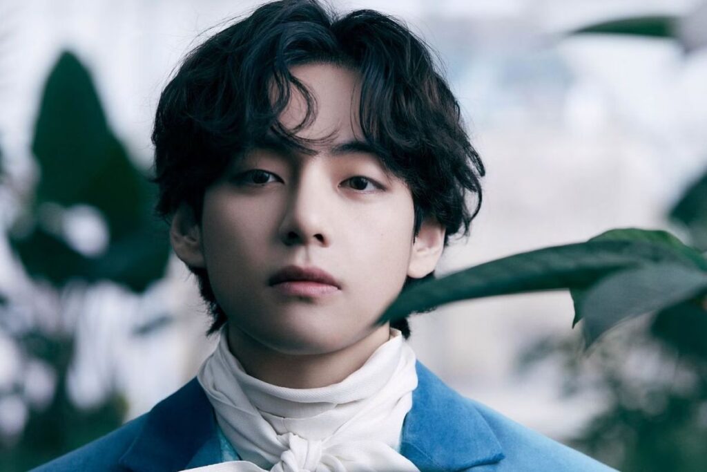 BTS' Taehyung has been linked to this beautiful model for their incredible resemblance
