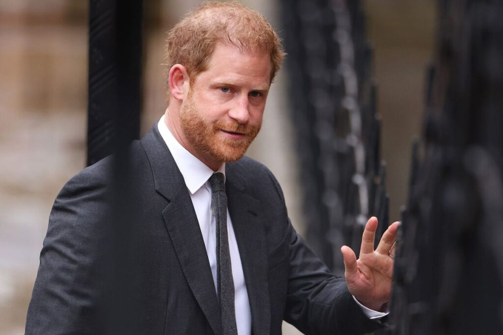 British tabloids apologize publicly for spying on Prince Harry for 16 years
