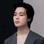 Jimin from BTS strolls in the United Kingdom with a lucky ARMY