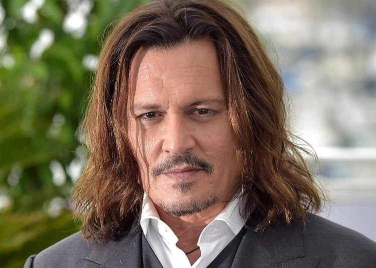 Johnny Depp postpones all his public appearances in the United States ...
