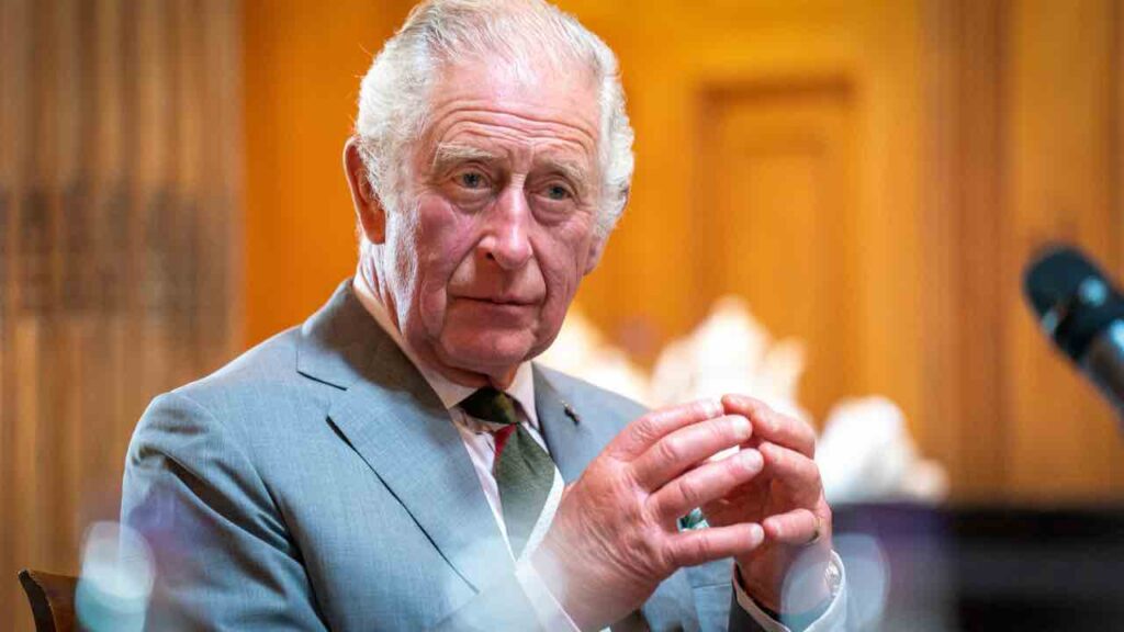 King Charles III would have a complex with his body and would be hiding it at all costs
