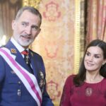 King Felipe VI once again has a discussion with Queen Letizia