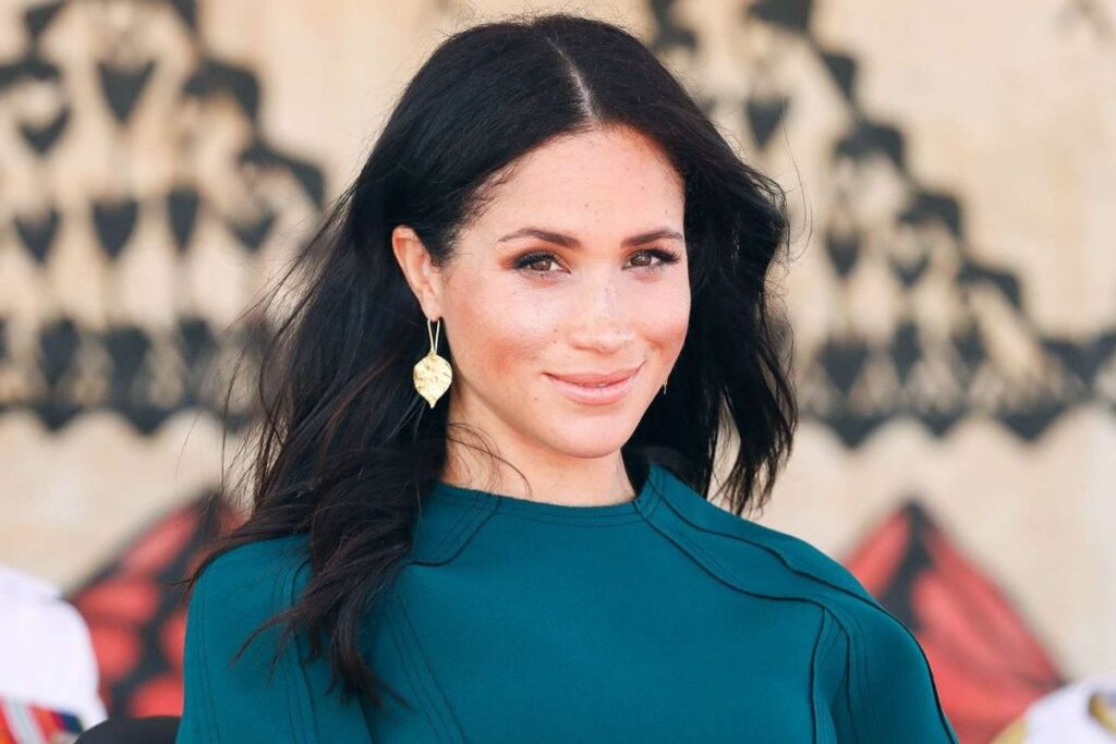 Meghan Markle's family members leak banned photos to mock her