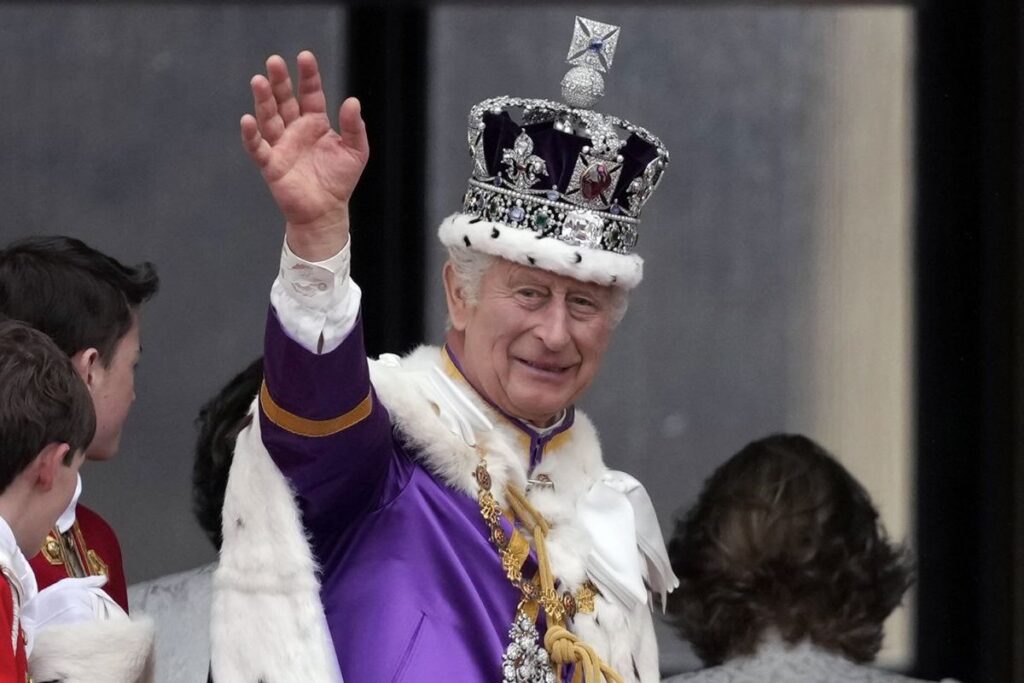 The coronation of King Charles III experienced a chaotic moment and even people ended up fainting