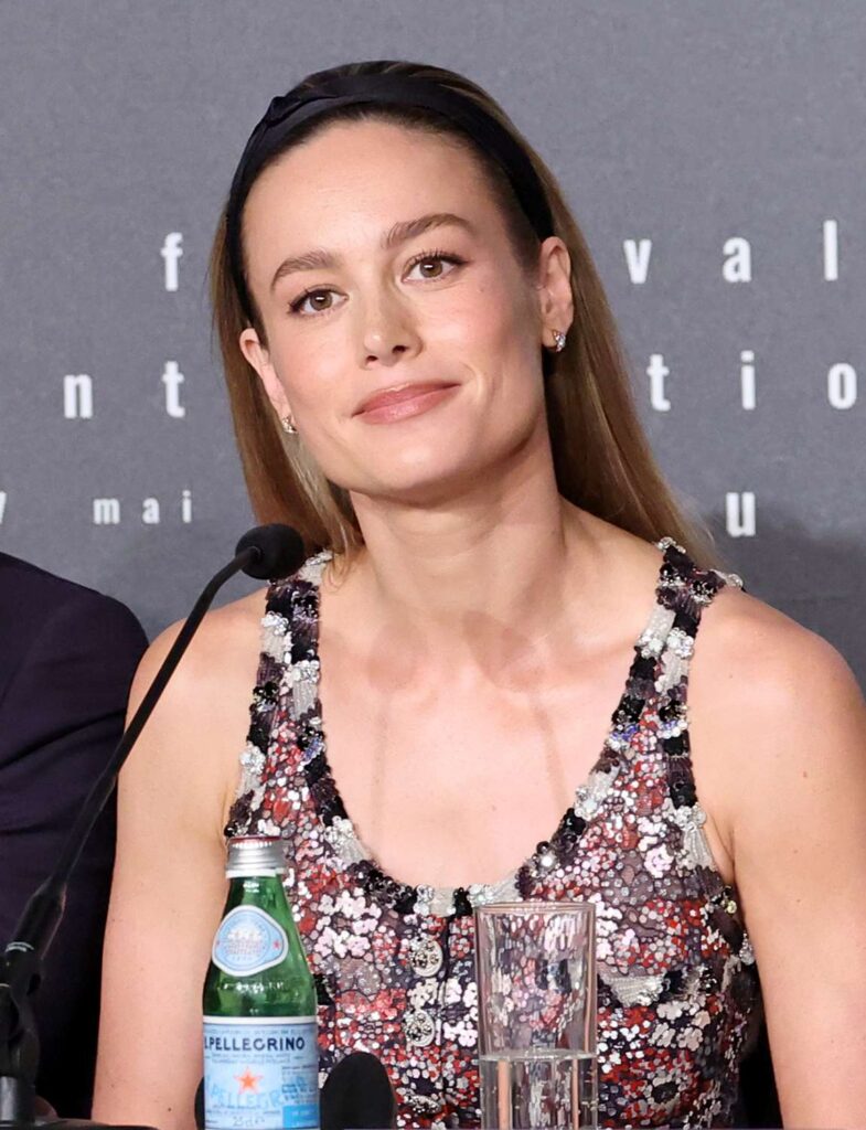 Brie Larson's awkward moment after showing her rejection of Johnny Depp