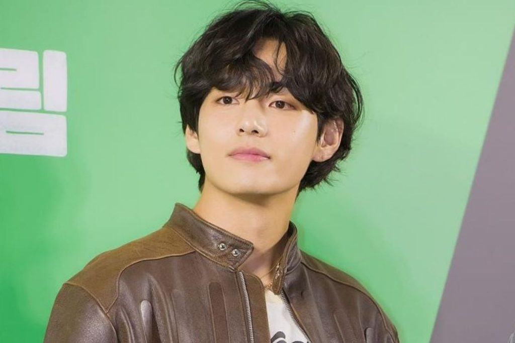 BTS' Taehyung drives his ARMYs crazy with recent photos on Instagram