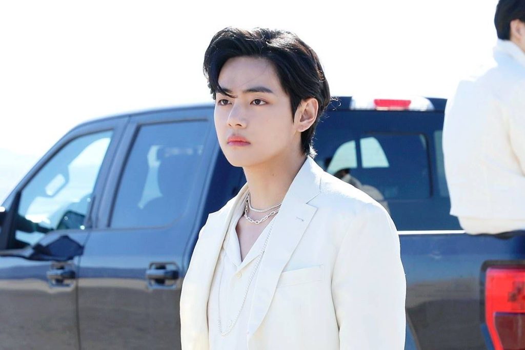 BTS' Taehyung sports a different look at the airport after his arrival from Spain