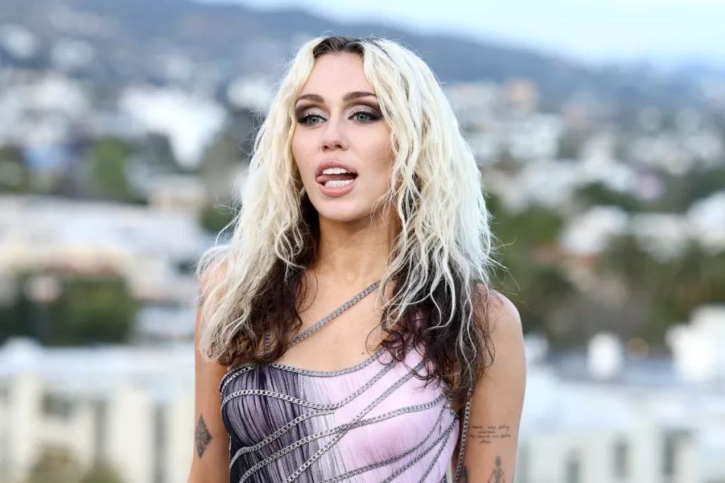 Miley Cyrus announces that she is officially retiring from the stage