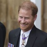 Prince Harry captivates women in the United States while enjoying a basketball game