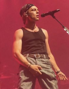 Ross Lynch’s hot video showing EVERYTHING while vacationing on a