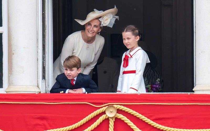 Sophie, the Duchess of Edinburgh scolded Princess Charlotte at the Trooping the Colour parade (VIDEO)