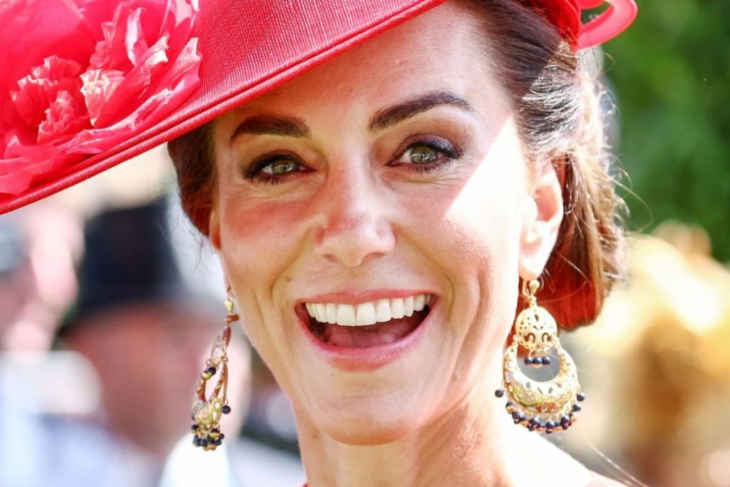 Watch the video of the way Kate Middleton treated a disabled child in public