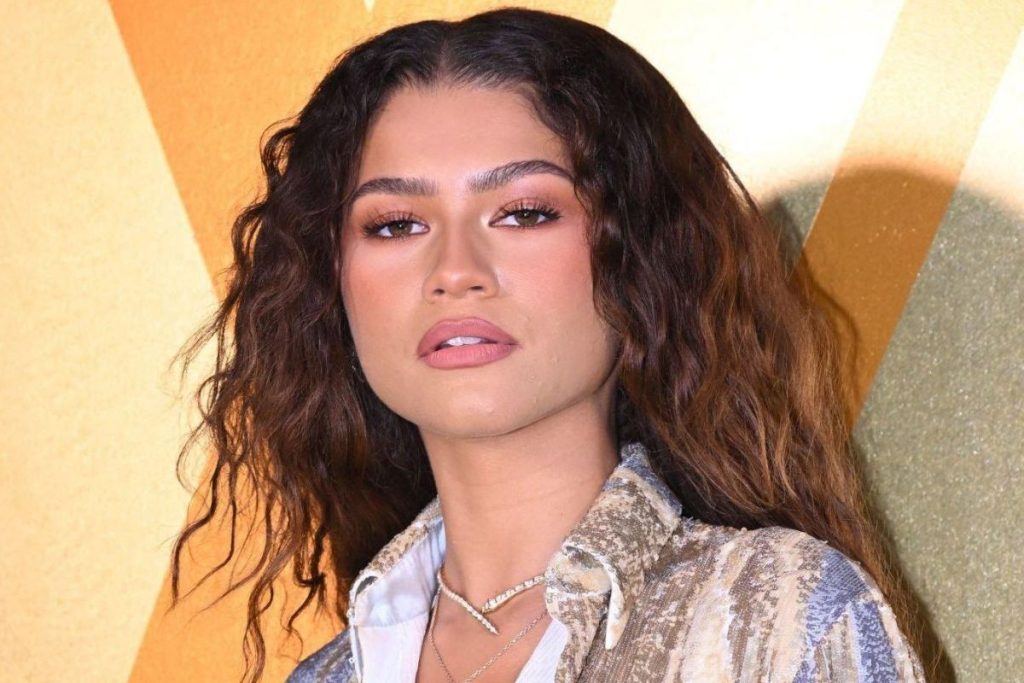 Zendaya has been involved in a love trio during her new film proyect