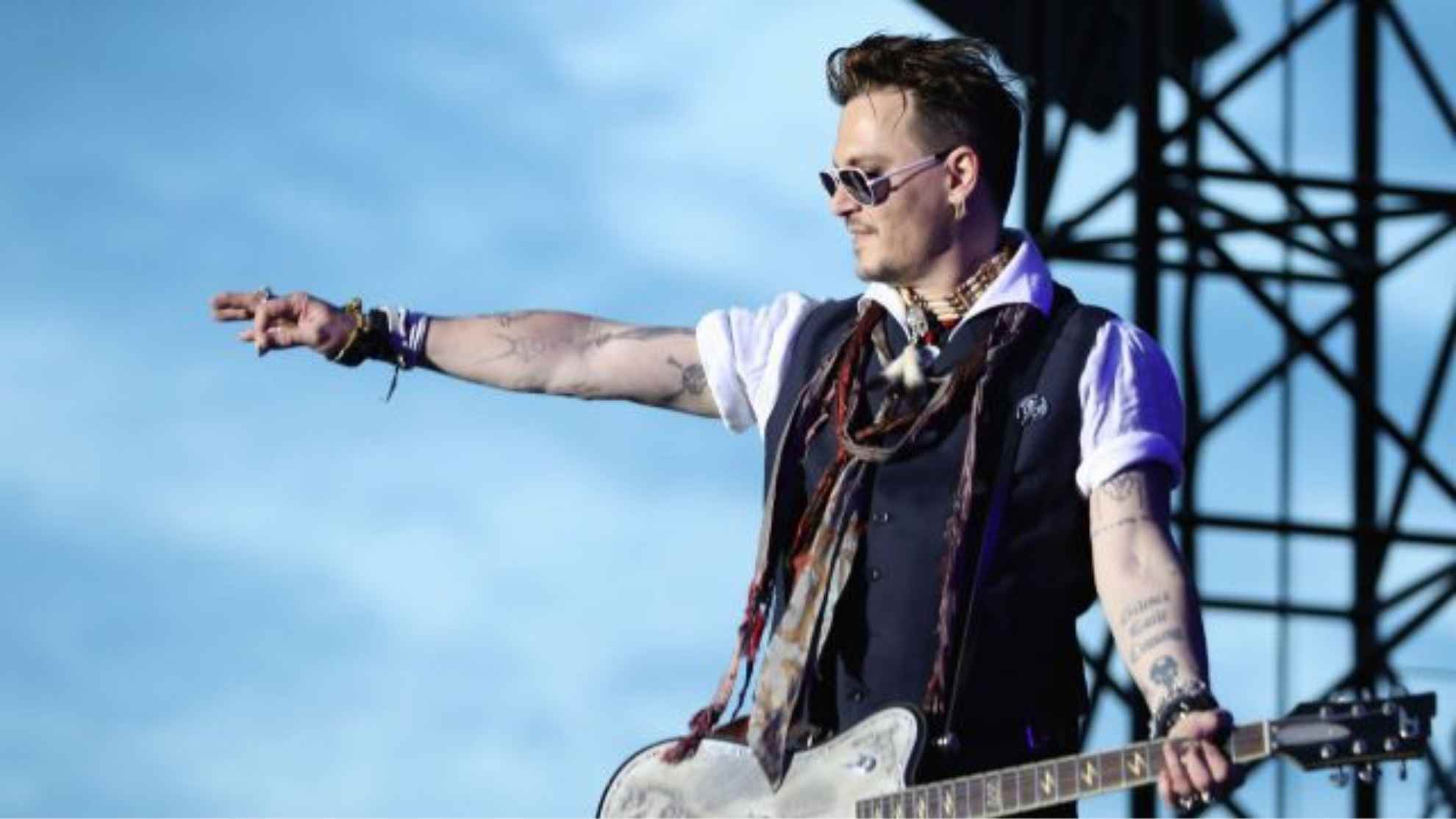 Johnny Depp reappears in the Netherlands after terrible accident