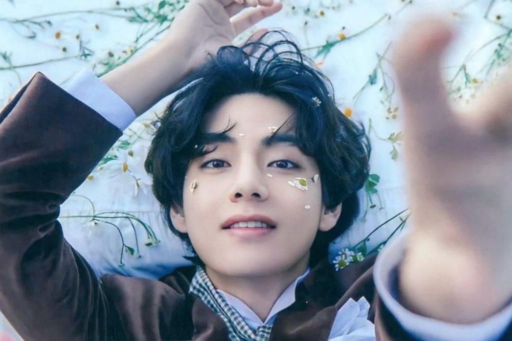 CELINE cancels the schedule of Kim Taehyung (V of BTS) in France