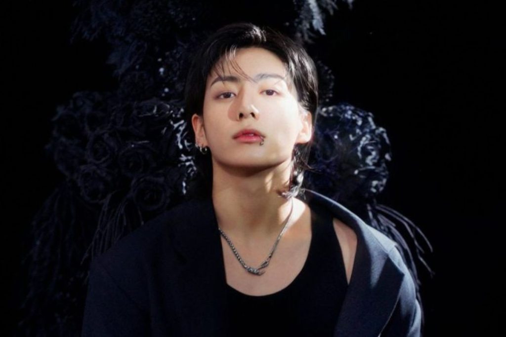 Jungkook from BTS breaks gender stereotypes with his look at Incheon airport