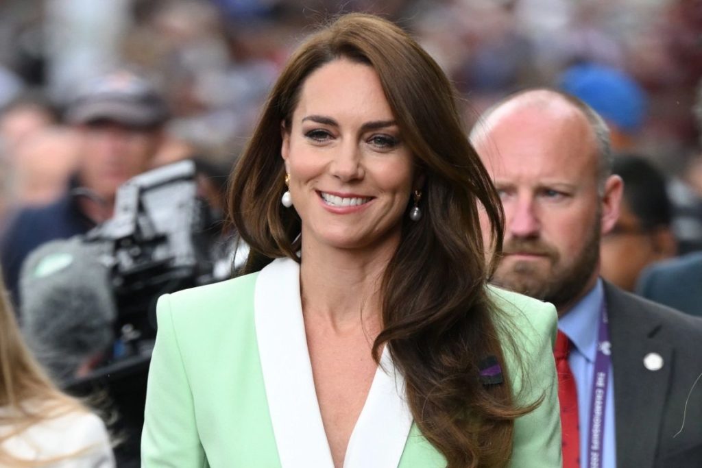 Kate Middleton and her old outfit for the new coronation of King Charles showing how little she cares