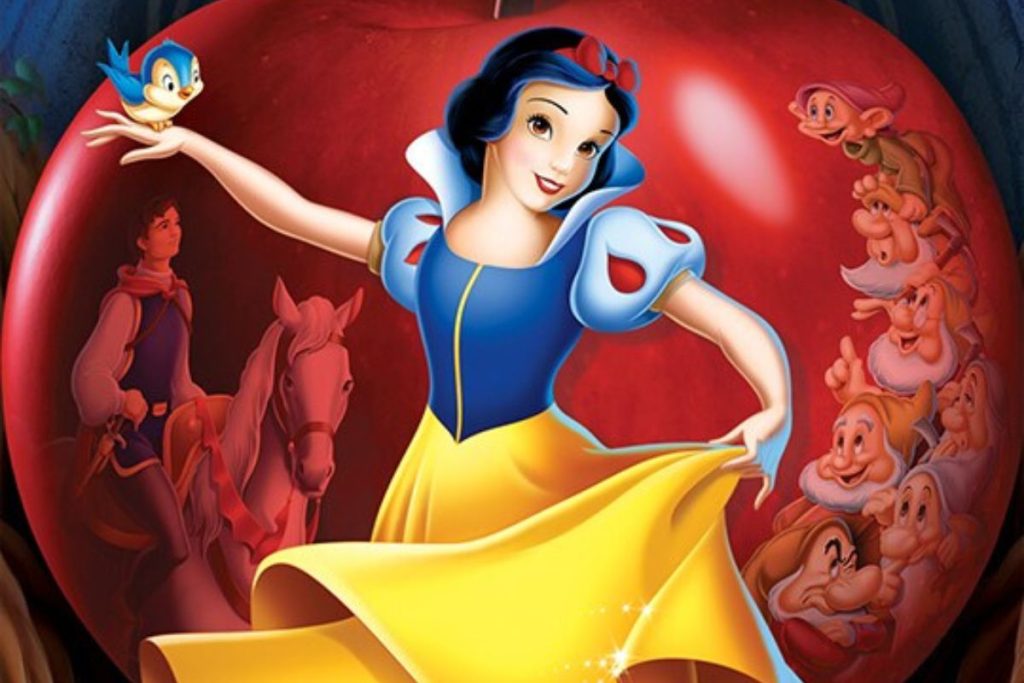 The first images of the upcoming live-action ‘Snow White’ film are already controversial