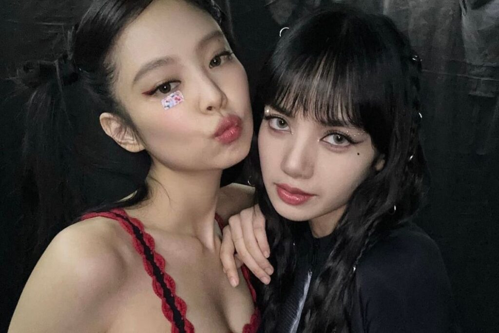 BLACKPINK’s Jennie tremendously scolded Lisa during a concert