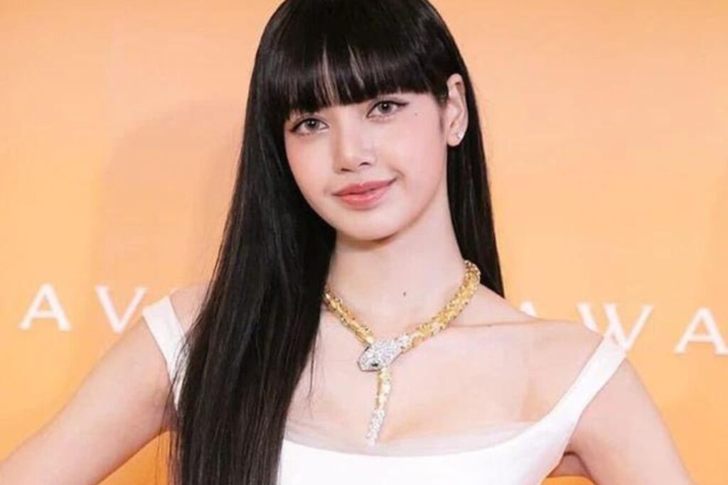 BLACKPINK’s Lisa shocked everyone with hot pictures