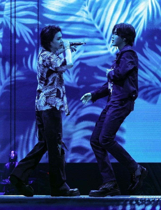 BTS: Jimin joins Suga to sing 'Tony Montana' on the 'D-Day Tour' BTS: Jimin joins Suga to sing 'Tony Montana' on the 'D-Day Tour'