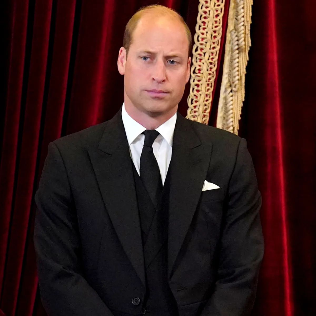 Prince William spotted selling burgers on the streets. Is he leaving royalty?