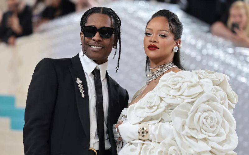 Rihanna has finally given birth to her second child, according to reports.