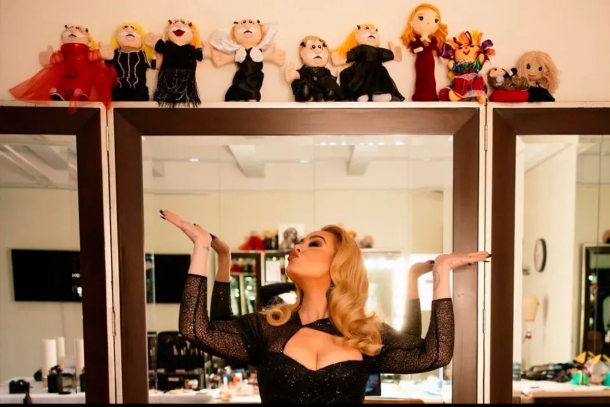 Adele shows her great love for a country in North America and it is not the United States