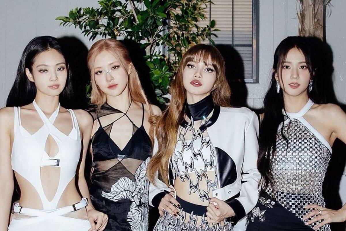 YG Entertainment shares continue to decline amid concerns over BLACKPINK's contract renewal