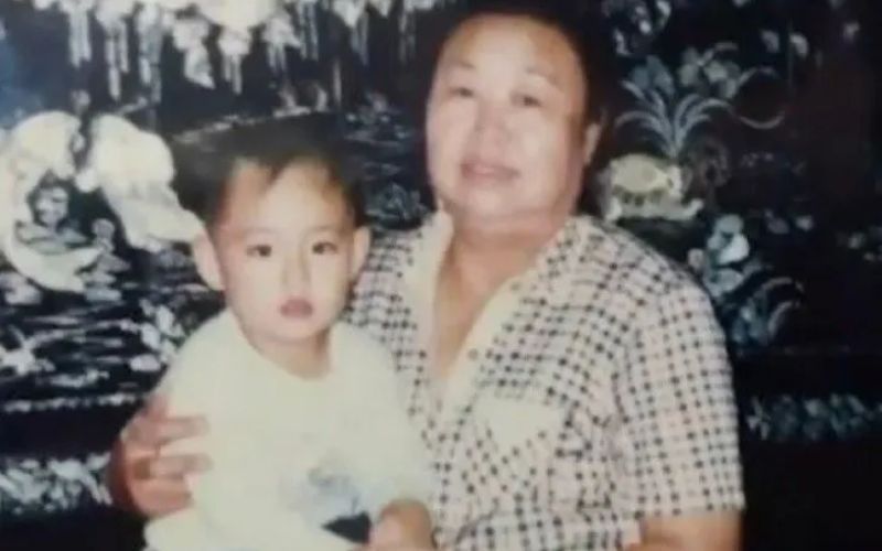 BTS V's tender and touching wish with his album 'Layover'