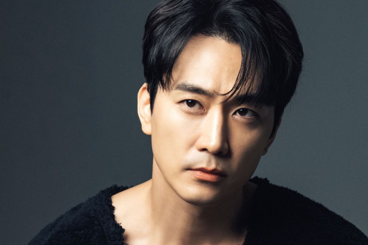 K-Drama actors in their 40s who prove to be more handsome with the pass of the time
