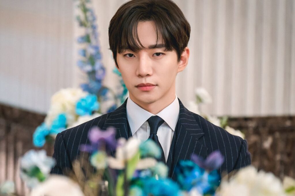 Lee Jun-ho is set to star in Netflix’s K-Drama, ‘Cashero’ after the imminent success of ‘King The Land’