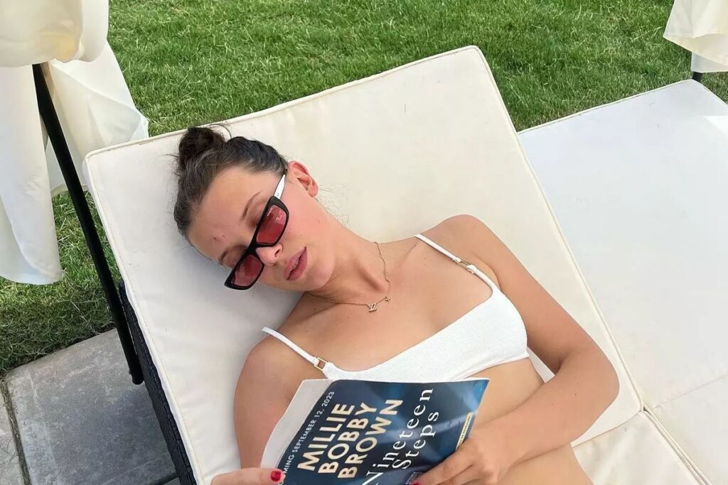 Millie Bobby Brown criticized by outraged fans after publishing her novel "Nineteen Steps."