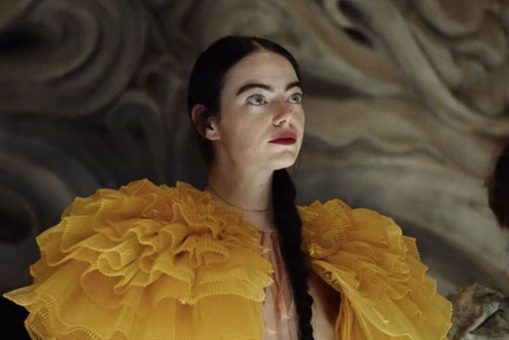 'Poor Things' is the new film by Emma Stone that has dethroned 'Barbie' and 'Oppenheimer'